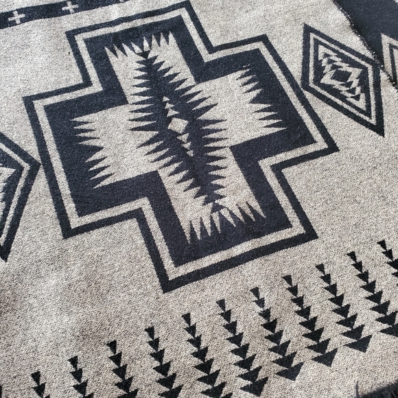 Pendleton Portland Collection Harding Scarf - Picture 5 of 5